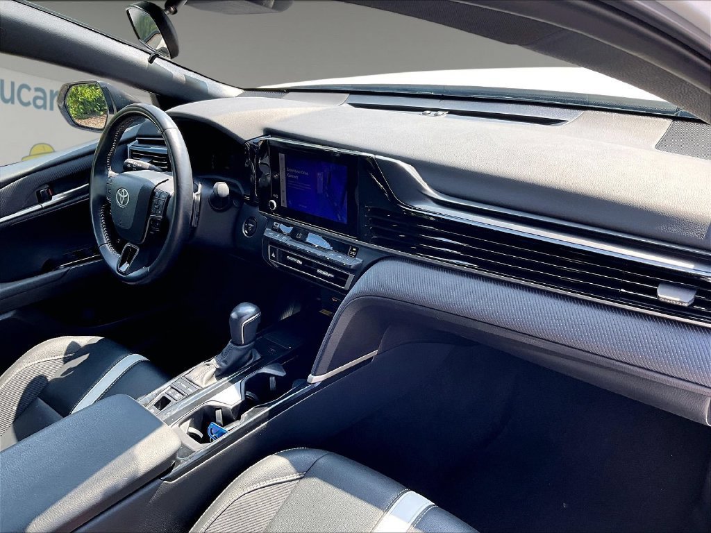 Used 2025 Toyota Camry SE FWD image 14