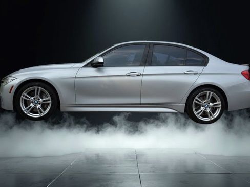 Used 2018 BMW 340i xDrive Sedan w/ Premium Package AWD/4WD image 10