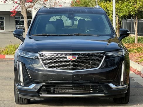 Used 2023 Cadillac XT6 Premium Luxury image 9
