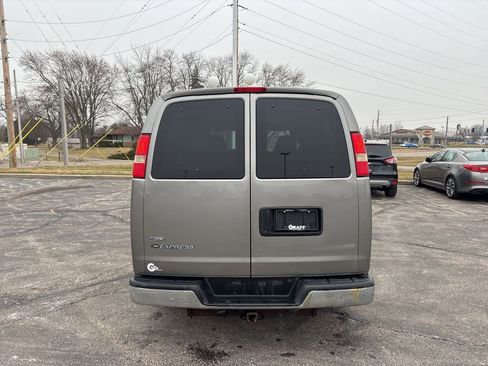Used 2008 Chevrolet Express 1500 AWD Passenger w/ LT Preferred Equipment Group image 20