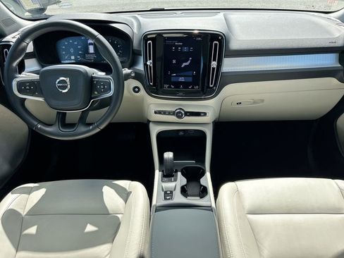 Used 2019 Volvo XC40 T5 Momentum image 20