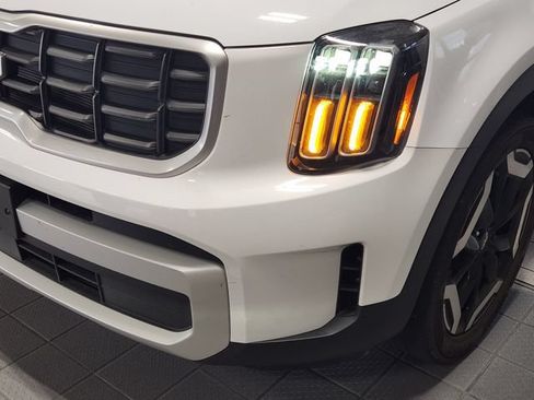 Used 2024 Kia Telluride S FWD image 8