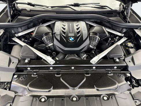 Used 2022 BMW X5 M50i image 22