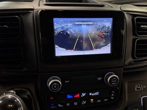 Used 2024 RAM ProMaster 2500 w/ Convenience Group image 40