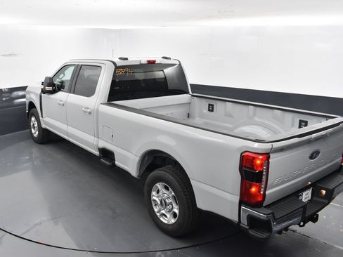 New 2026 Ford F250 XLT w/ XLT Premium Package RWD image 25
