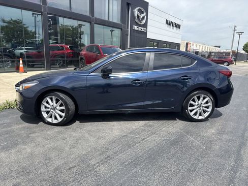 Used 2017 MAZDA MAZDA3 Touring FWD image 8