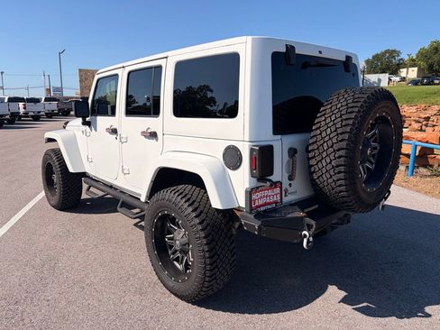 Used 2014 Jeep Wrangler Unlimited Sahara w/ Connectivity Group AWD/4WD image 2