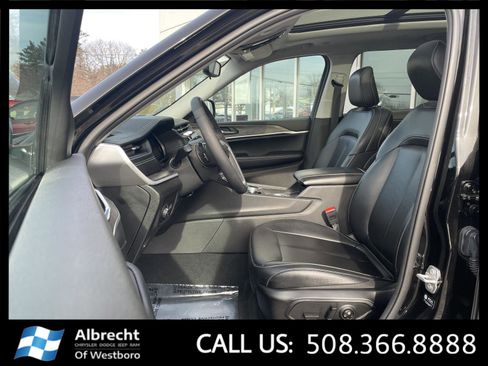 Used 2024 Jeep Grand Cherokee L Limited image 10