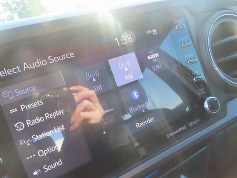 Used 2022 Toyota Tacoma TRD Sport image 23