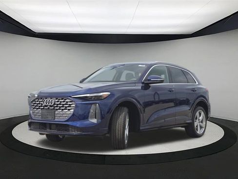 New 2025 Audi Q5 Premium Plus image 3