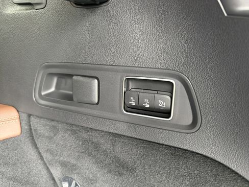 New 2026 Mercedes-Benz GLS 450 4MATIC image 35