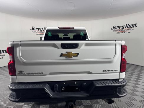 Used 2024 Chevrolet Silverado 2500 Custom w/ Custom Value Package AWD/4WD image 8