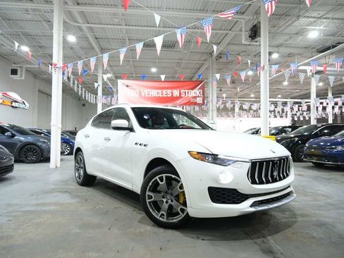 Used 2017 Maserati Levante S image 2