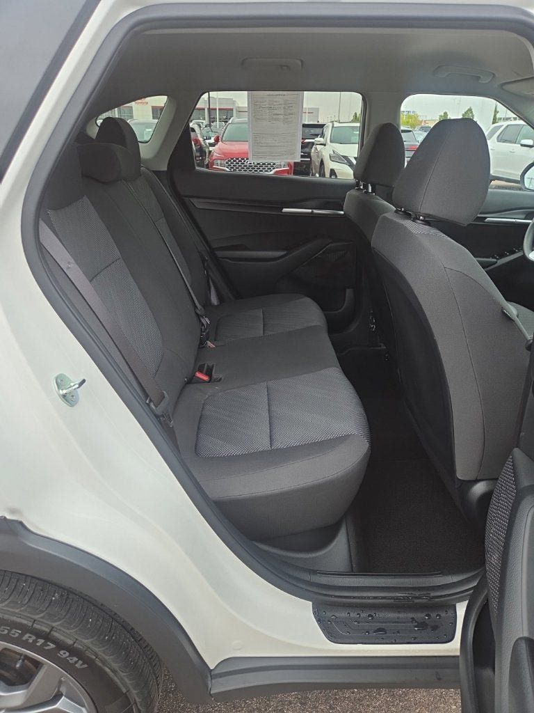 Used 2024 Kia Seltos LX AWD/4WD image 25