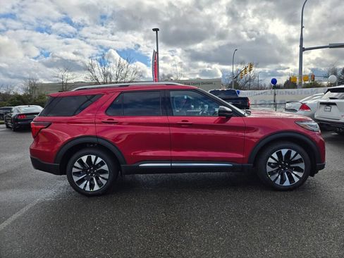 New 2026 Ford Explorer Platinum w/ LUX Leather Package AWD/4WD image 4