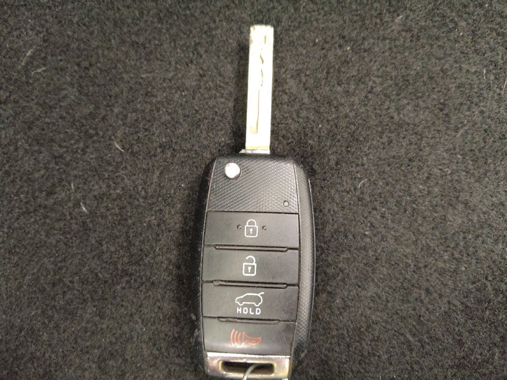 Used 2020 Kia Sorento LX FWD image 32