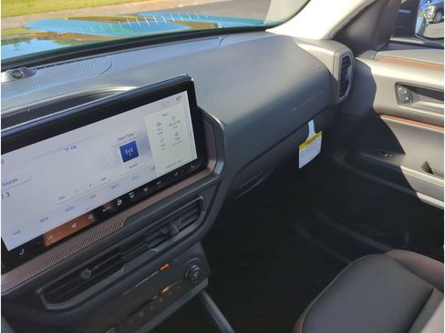 New 2025 Ford Bronco Sport Outer Banks w/ Outer Banks Tech Package+ image 18