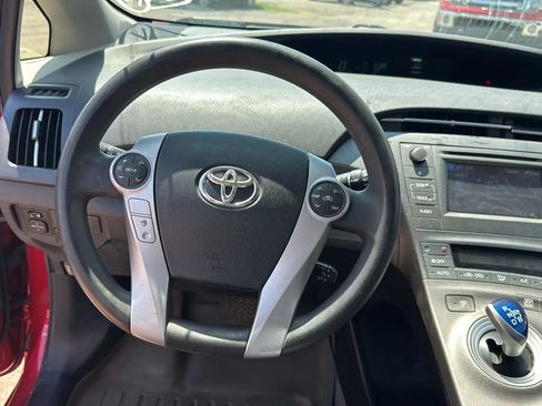 Used 2014 Toyota Prius Two FWD image 16