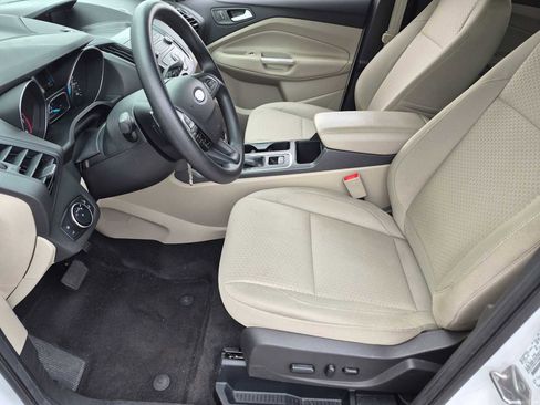 Used 2017 Ford Escape SE AWD/4WD image 14