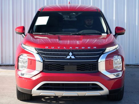Used 2022 Mitsubishi Outlander SE image 43