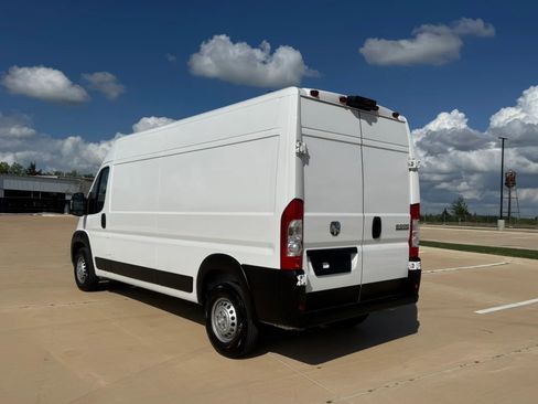Used 2025 RAM ProMaster 2500 w/ Convenience Group image 6