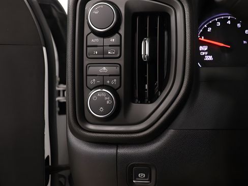 Used 2024 Chevrolet Silverado 1500 Custom w/ Rally Edition AWD/4WD image 18