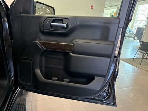 Used 2019 GMC Sierra 1500 SLE w/ SLE Value Package image 46