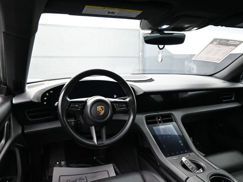 Used 2021 Porsche Taycan RWD image 23