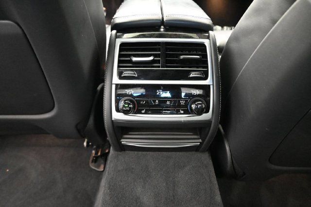 Used 2019 BMW 750i xDrive w/ Executive Package AWD/4WD image 16