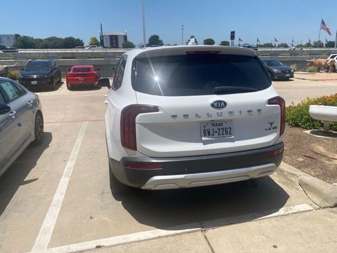 Used 2020 Kia Telluride LX FWD image 7