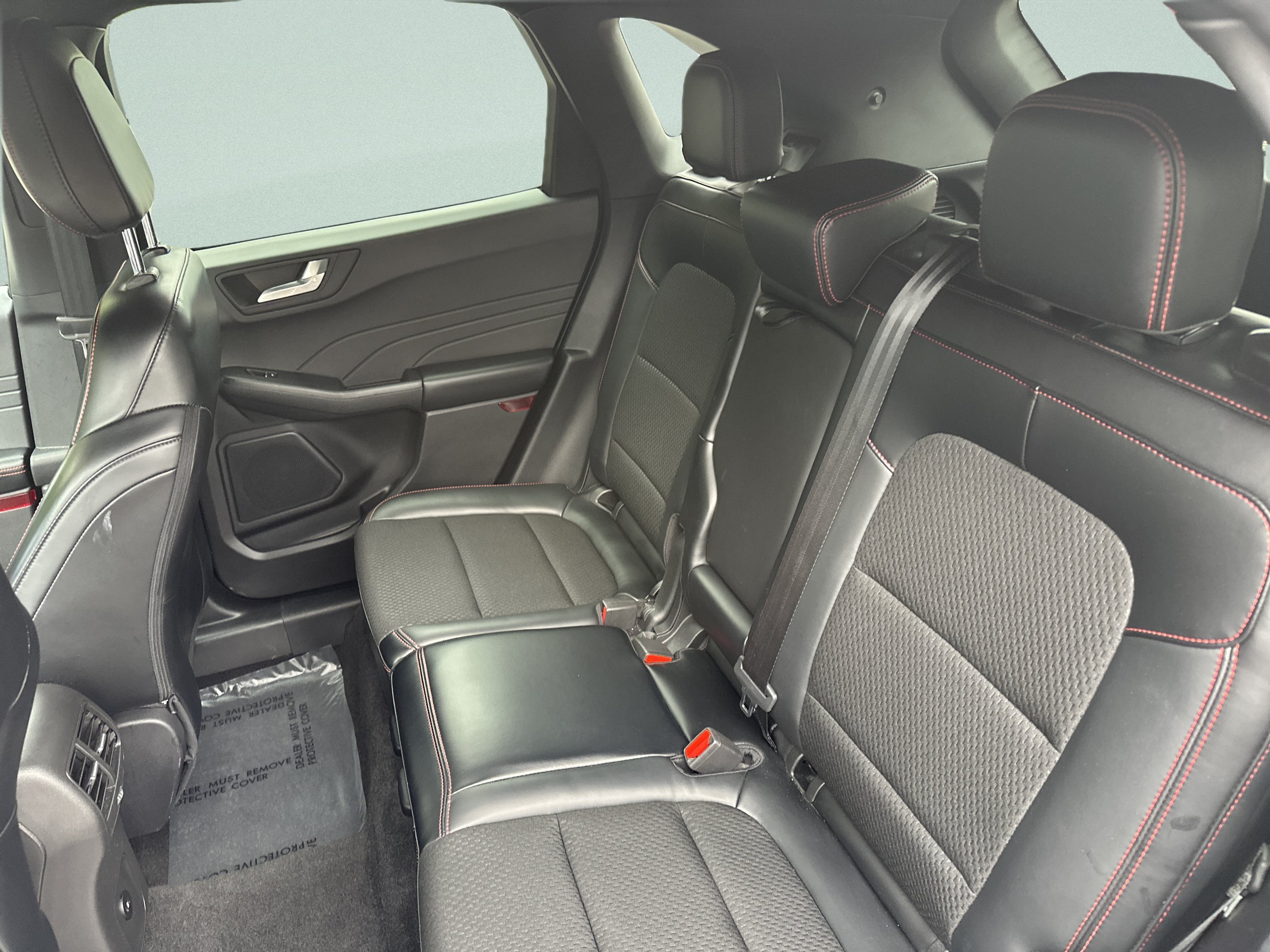 Used 2025 Ford Escape ST-Line Select AWD/4WD image 21