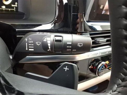 New 2026 Nissan Pathfinder SL image 22