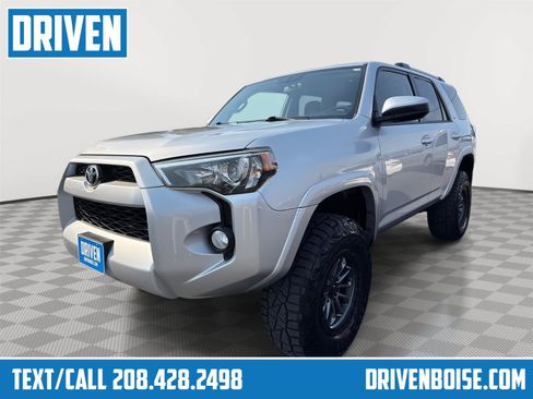 Used 2019 Toyota 4Runner SR5 AWD/4WD image 1