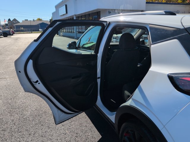 Used 2023 Chevrolet Bolt EUV LT w/ Comfort Package FWD image 27