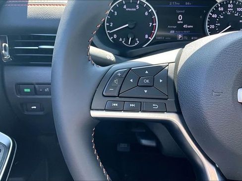 Certified 2025 Nissan Sentra SR FWD image 10