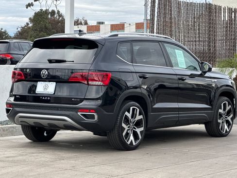 Certified 2022 Volkswagen Taos SEL w/ Panoramic Sunroof Package image 5