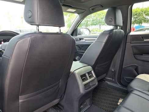 Used 2020 Volkswagen Atlas Cross Sport SEL R-Line FWD image 21