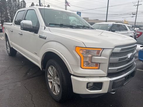 Used 2016 Ford F150 Platinum w/ Equipment Group 701A Luxury image 3