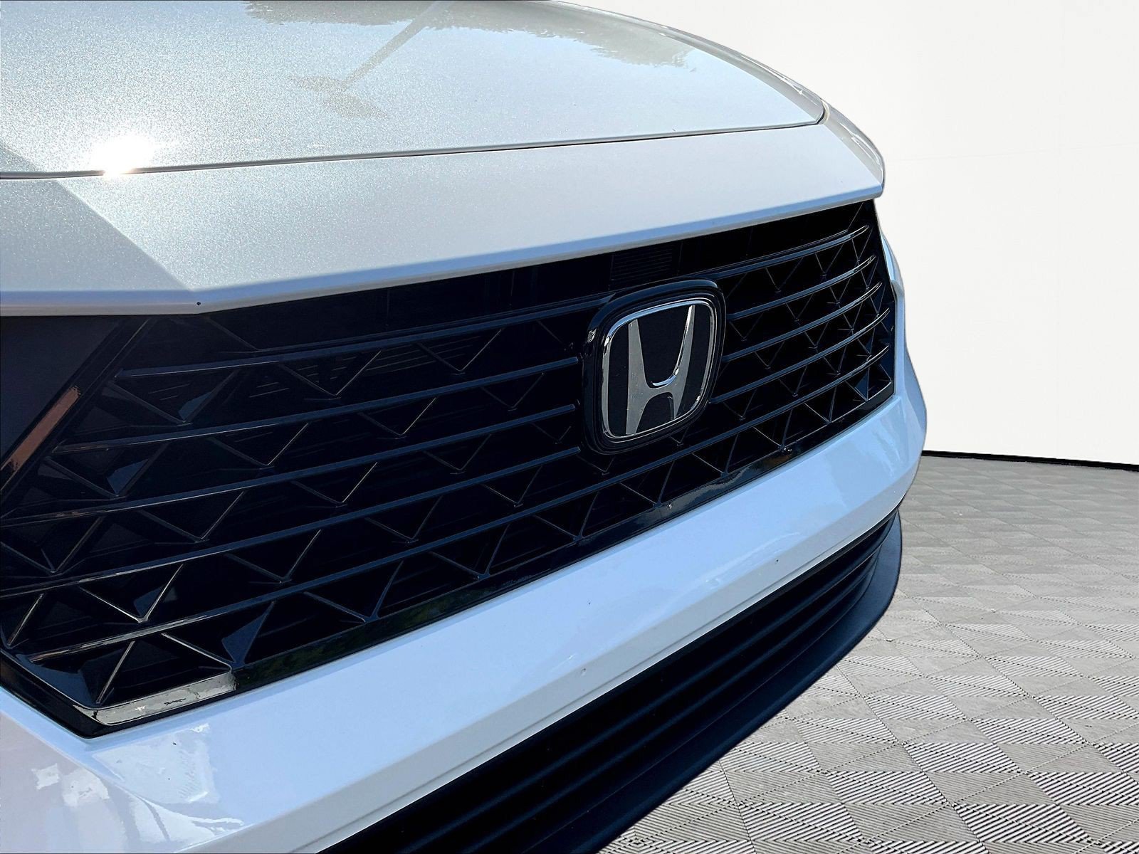 Certified 2023 Honda Accord LX image 32