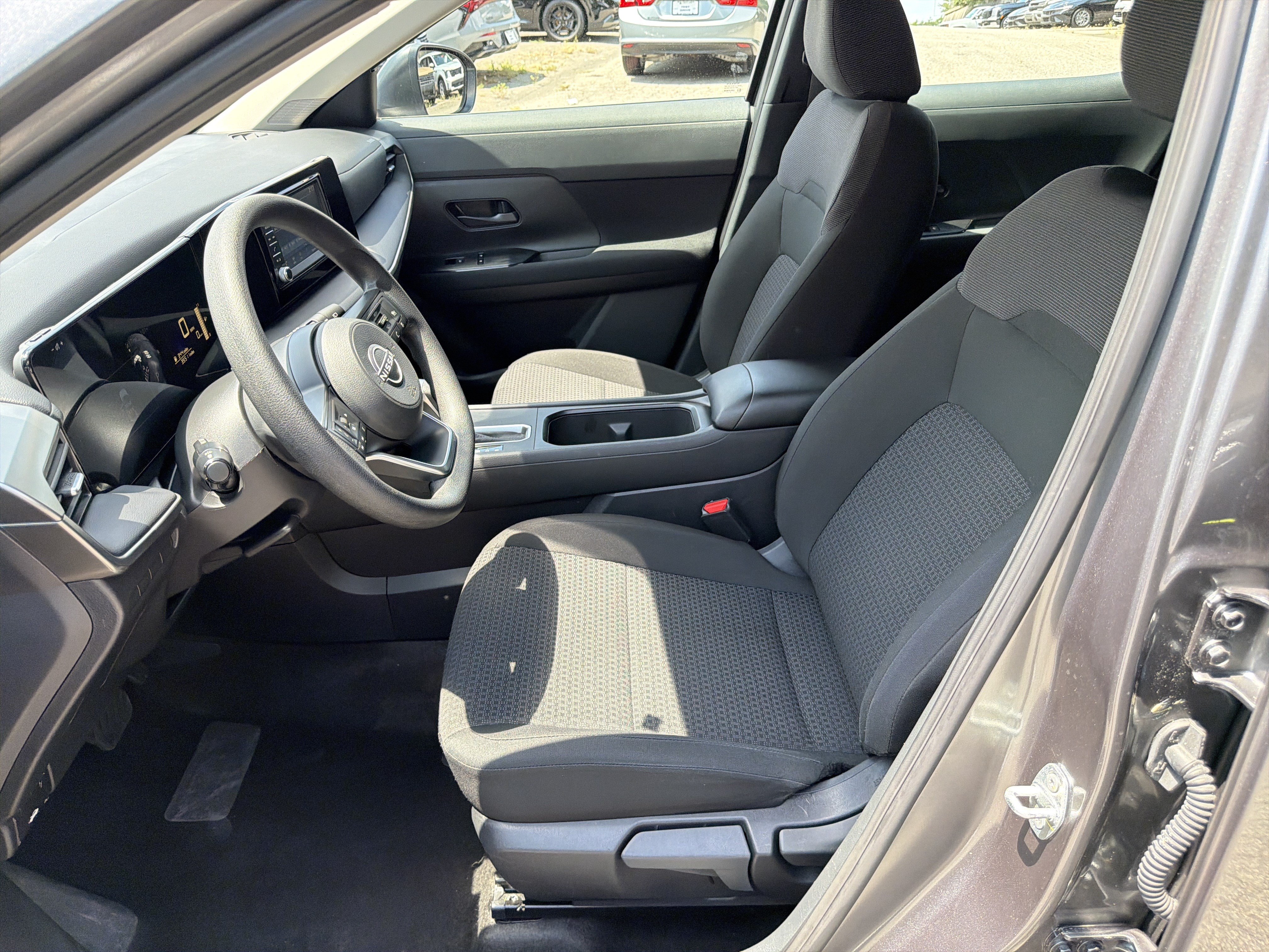 Used 2025 Nissan Kicks S AWD/4WD image 9