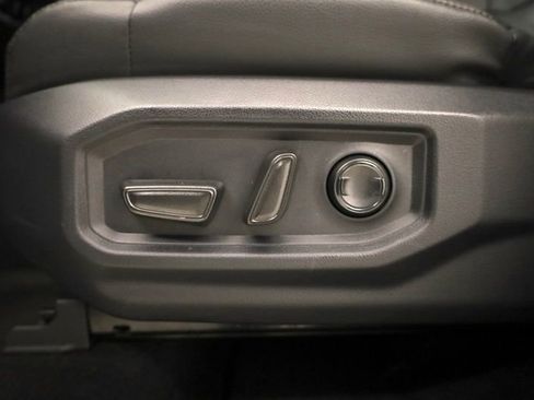 Used 2025 Toyota Tundra Limited image 11