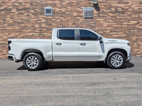Used 2021 Chevrolet Silverado 1500 Custom w/ LPO, Dark Essentials Package AWD/4WD image 5