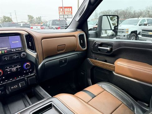 Used 2020 Chevrolet Silverado 2500 High Country w/ Technology Package image 23