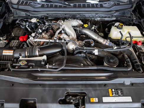 Certified 2024 Ford F250 Lariat w/ Lariat Ultimate Package image 28