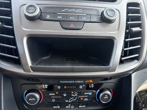 Used 2021 Ford Transit Connect XLT FWD image 20
