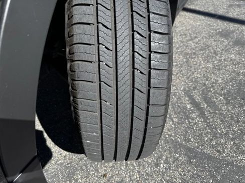 Used 2017 Honda CR-V EX image 27