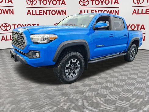 Used 2020 Toyota Tacoma TRD Off-Road AWD/4WD image 3