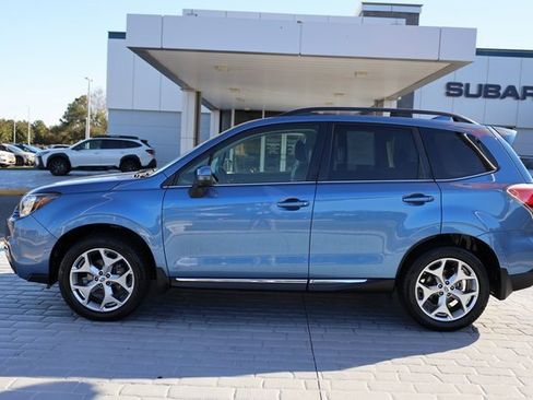 Used 2017 Subaru Forester 2.5i Touring image 2