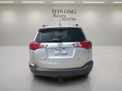 Used 2013 Toyota RAV4 LE AWD/4WD image 6
