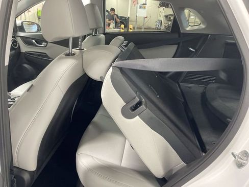 Used 2022 Hyundai Kona Limited AWD/4WD image 24